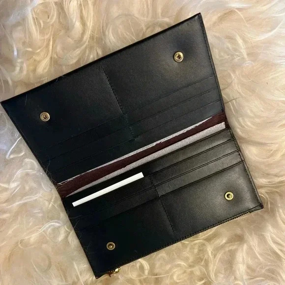 COACH NWT Women's Smooth Leather Double Snap Wallet Black